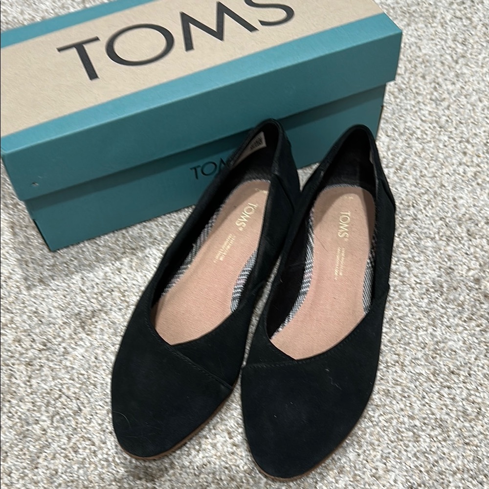 TOMS Women's Black Flats
